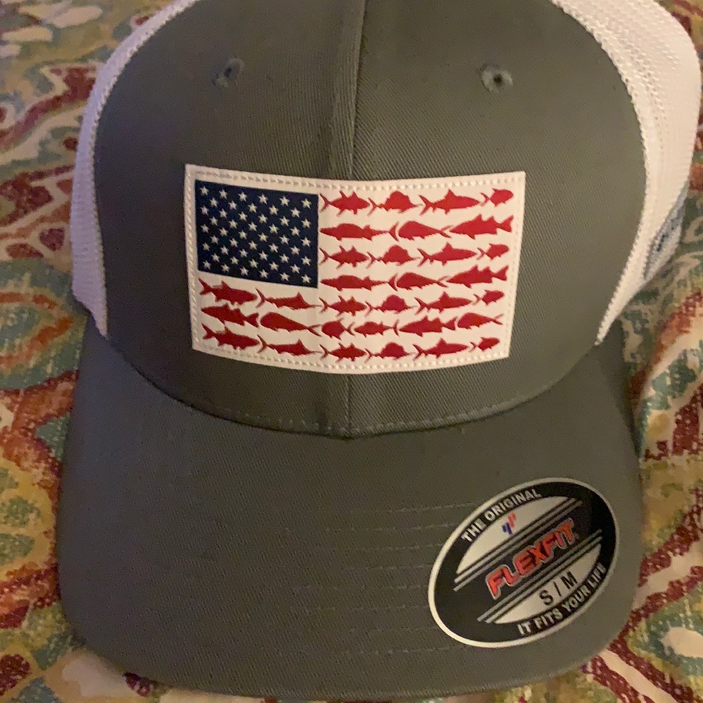 White and gray Columbia pfg flex fit